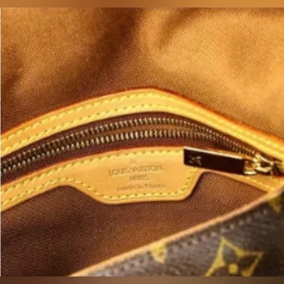 Louis Vuitton Looping Canvas Shoulder Bag - Picture 4 of 5